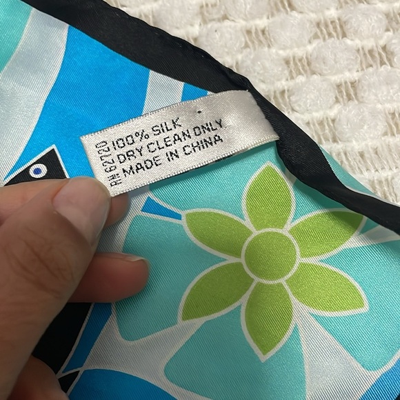 Vintage Oscar De La Renta Floral Geometric Silk Scarf - Picture 3 of 10